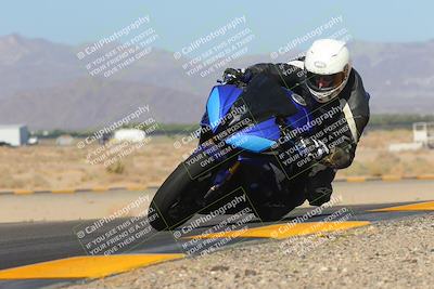 media/Oct-08-2022-SoCal Trackdays (Sat) [[1fc3beec89]]/Turn 9 Inside (10am)/